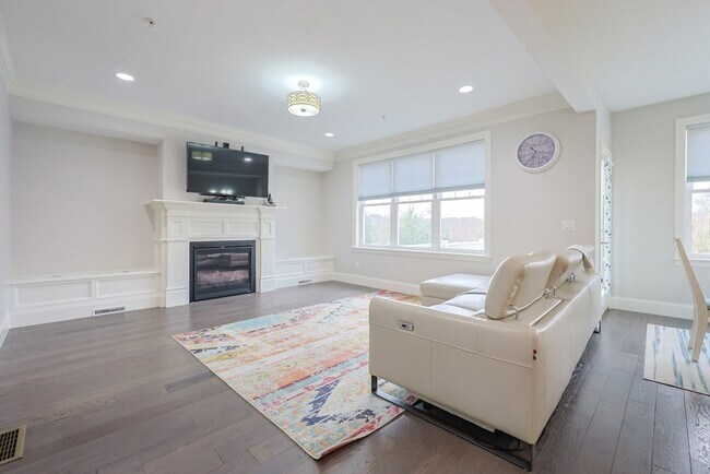 Building Photo - 8 Riverstone Way