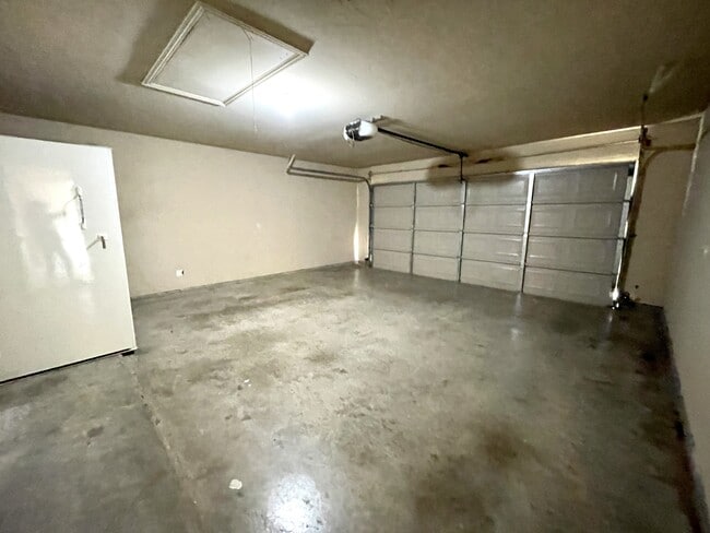 Building Photo - 4905 Rock Creek Rd