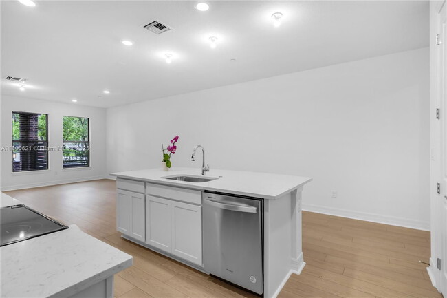 Building Photo - 8353 NW 7th Ct
