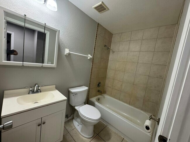 Building Photo - 119 Watoga Ave SW