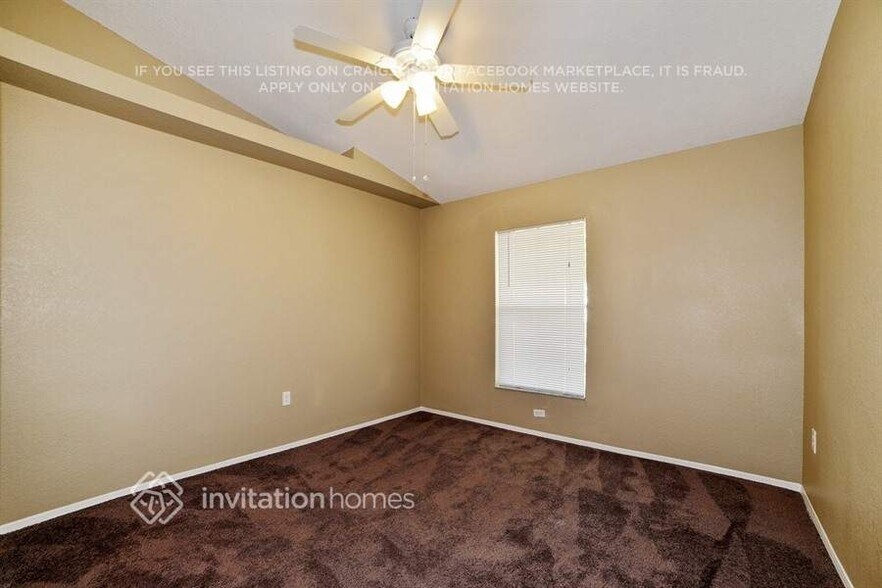 Building Photo - 10123 Briar Cir