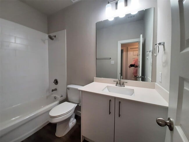 Building Photo - 9881 Grosbeak Ln