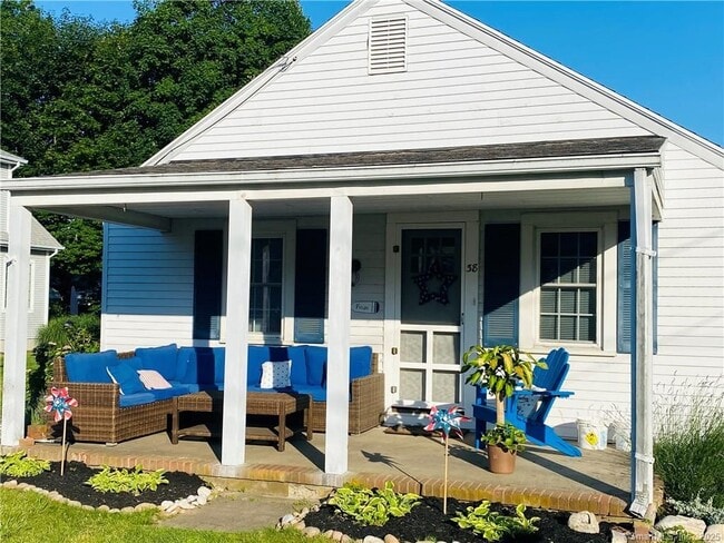 Building Photo - 38 Seabreeze Rd