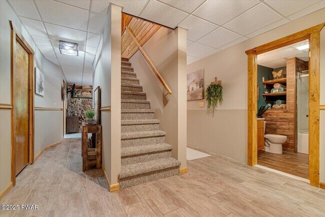 Building Photo - 134 Split Rock Rd