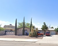 Building Photo - Cozy 2 bedroom, 1 bath apartment in West E...