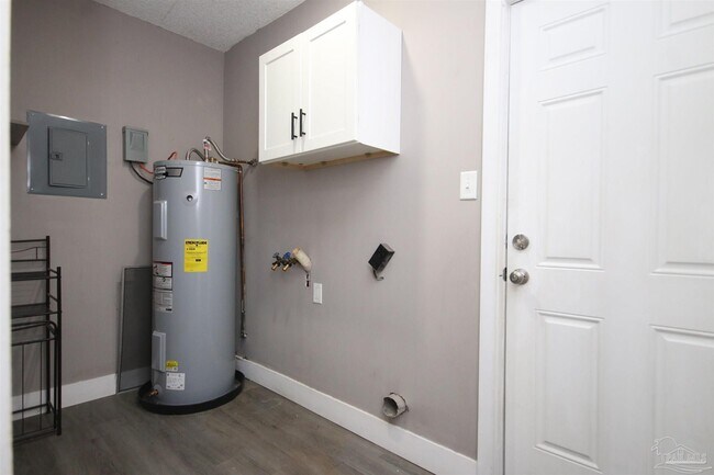 Building Photo - 5180 Catalina St