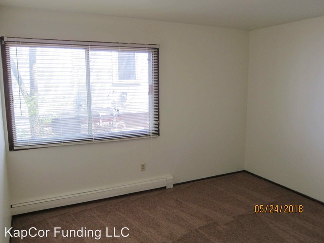 Building Photo - 1212 N 27th St