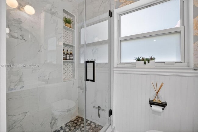 Building Photo - 252 SW 23rd St