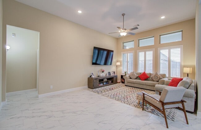 Building Photo - 11810 Dockside Shores Dr