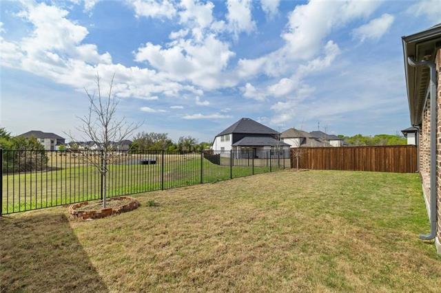 Building Photo - 1921 Bristol St