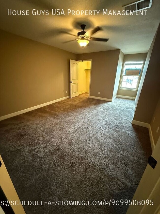 Building Photo - 4311 NE 83rd St