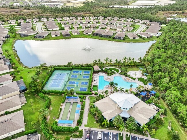 Building Photo - 3421 Cancun Ct