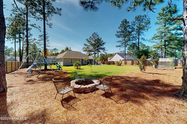 Building Photo - 604 Muscadine Ln