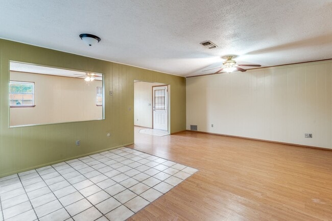 Building Photo - BEAUTIFUL 3-BEDROOM HOME IN LAKEWOOD SHADOW, NEW BRAUNFELS