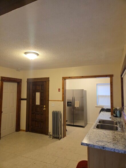 Building Photo - 43 Ozark St