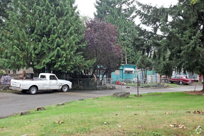 Building Photo - Corey's Trailer Court