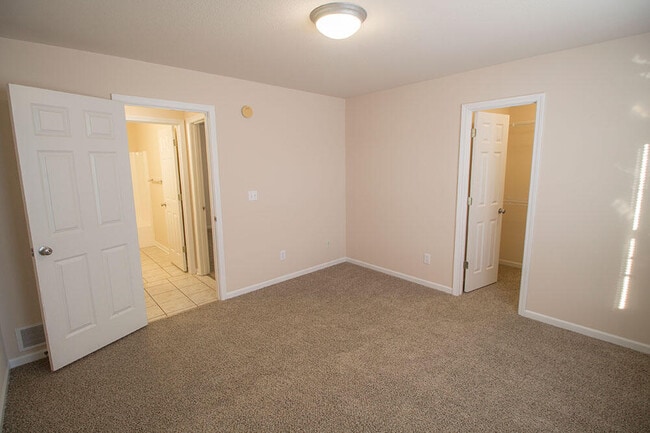 Building Photo - 1881 Field St