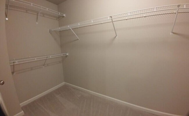 Building Photo - 4286 Baverton Dr