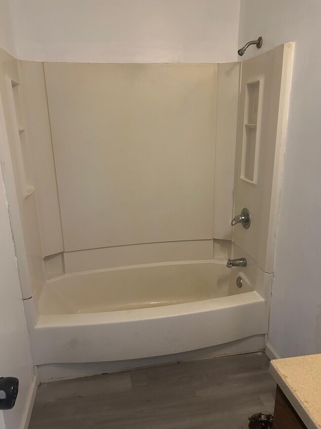 Building Photo - 1204 Liberty St