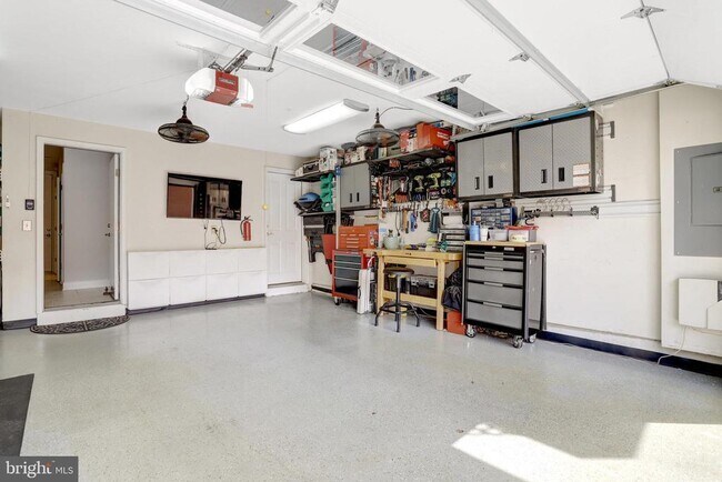 Building Photo - 2004 Potomac Ave