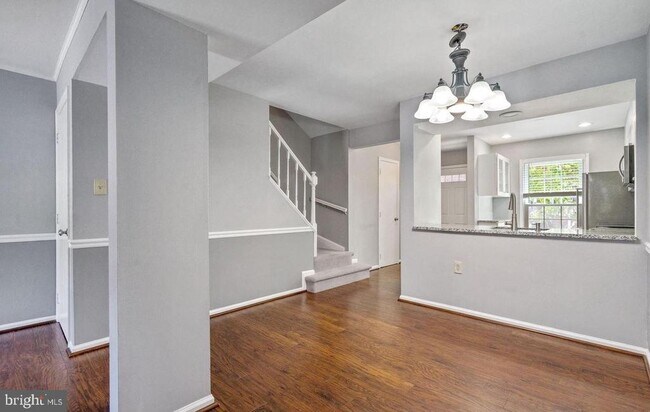 Building Photo - 2522 S Arlington Mill Dr