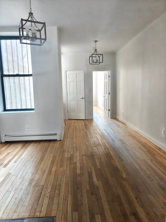 Building Photo - 2401 Tilden Ave