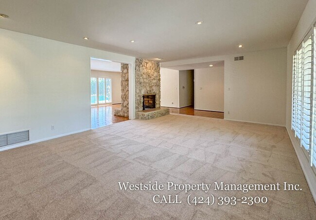 Building Photo - 16951 Ivadel Pl