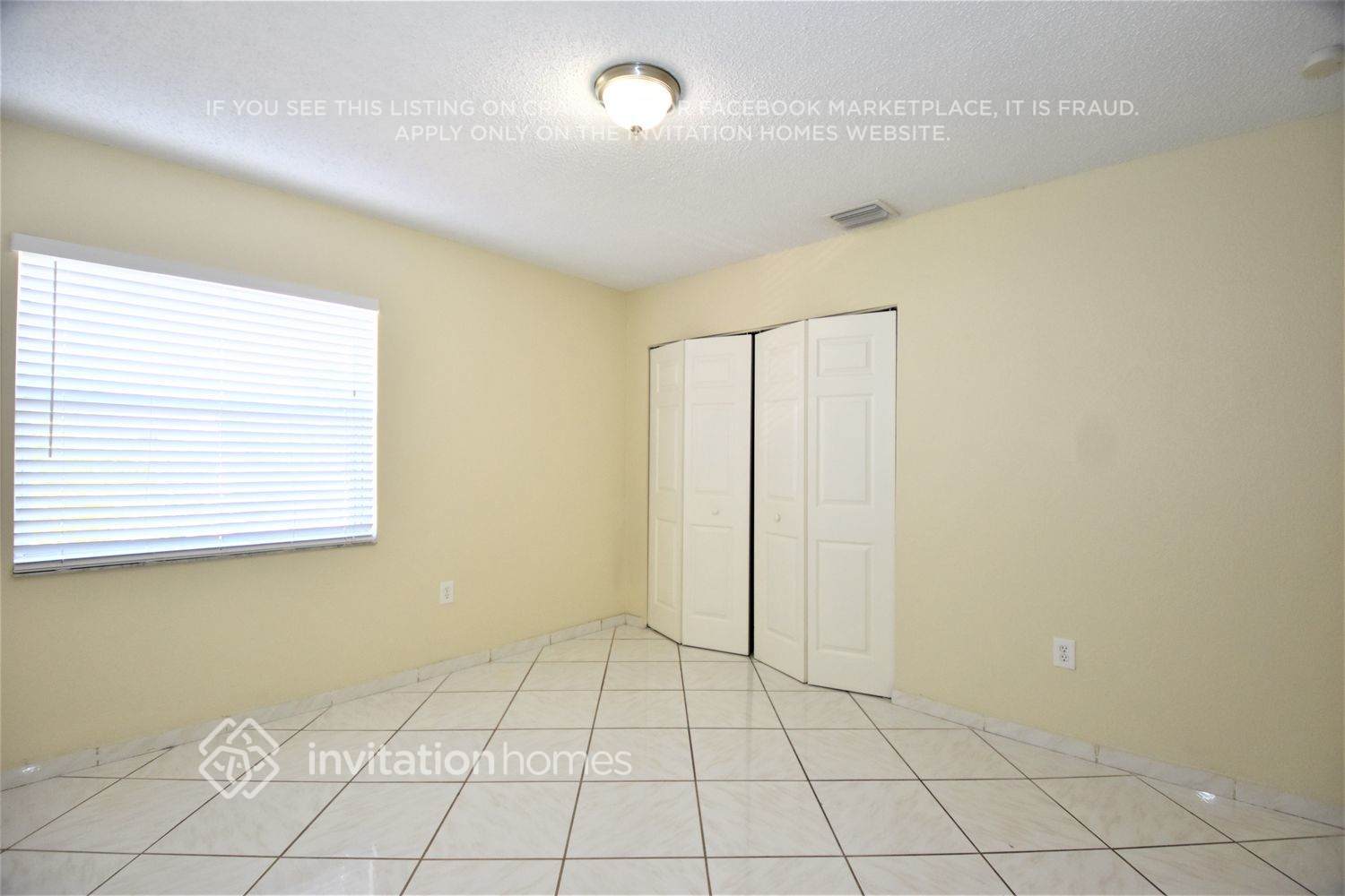 Building Photo - 1095 SW 135th Pl