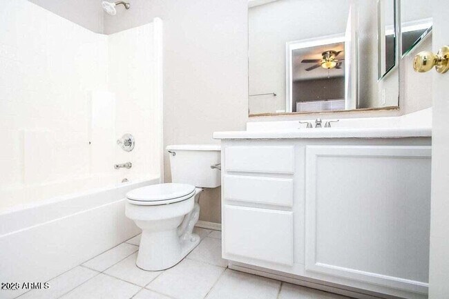 Building Photo - 7985 W Mission Ln