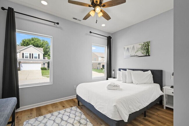 Building Photo - 8355 Fieldfare Way
