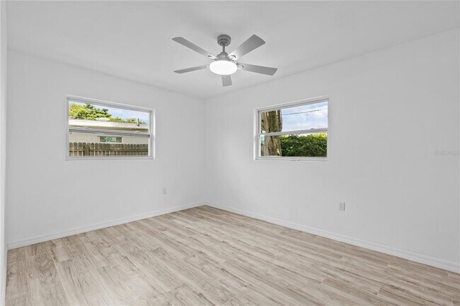 Building Photo - 1435 Eden Dr