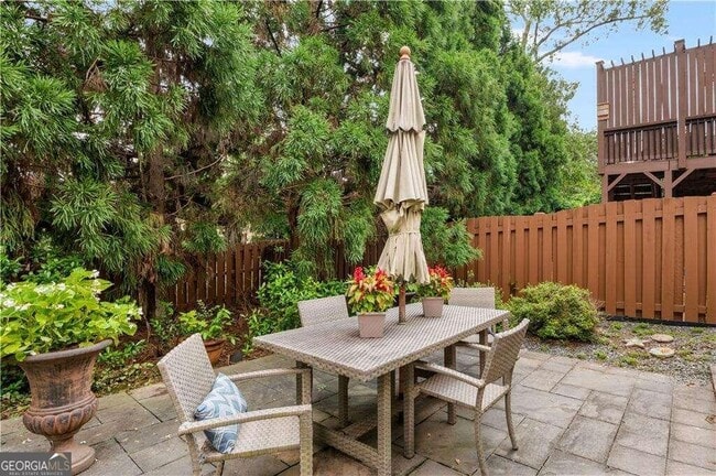 Building Photo - 3733 Paces Park Cir SE