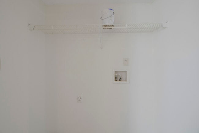 Building Photo - 2006 Tynewood Dr