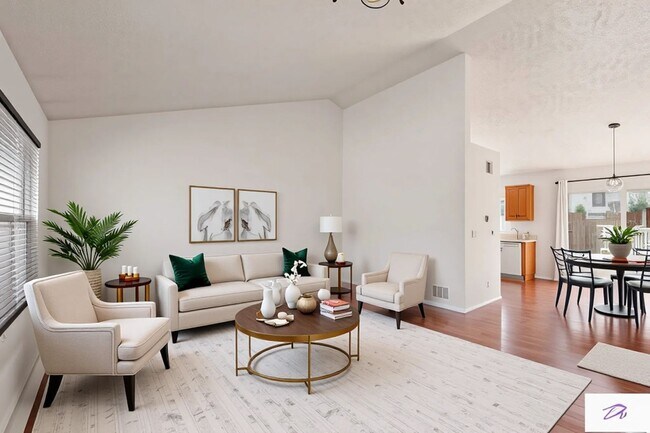 Building Photo - AVAILABLE NOW!