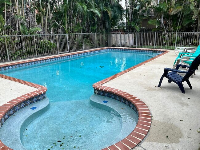 Building Photo - 13752 Yarmouth Dr