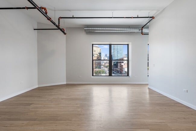 Building Photo - 805 N Milwaukee Ave