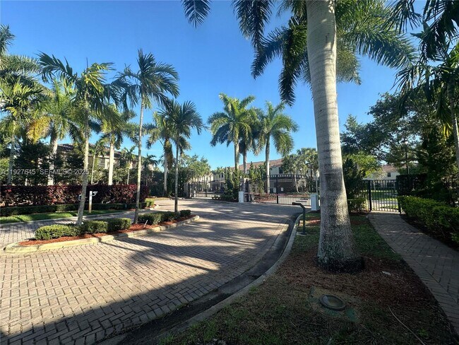 Building Photo - 13017 Riverwalk Cir S