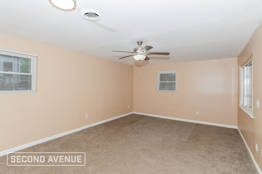 Building Photo - 3839 Standish Ave