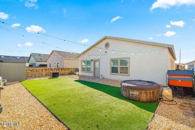 Building Photo - 15133 Composition Ave