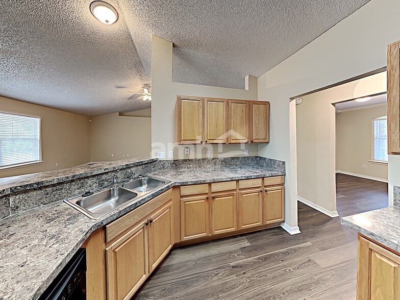 Building Photo - 2712 Taylor Hill Dr