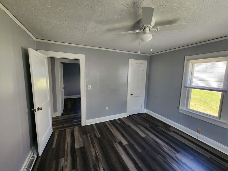 Building Photo - 117 Colton Loop