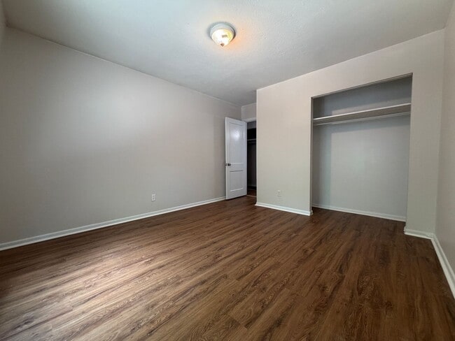 Building Photo - 421 Poplar Level Ct