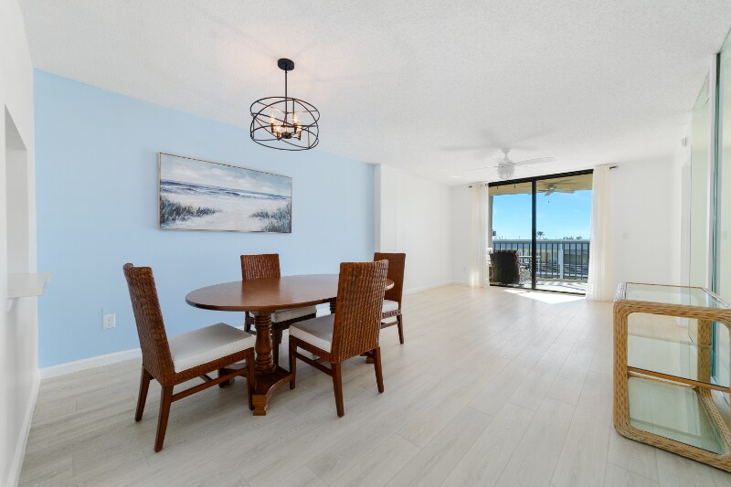 Building Photo - 896 N Federal Hwy