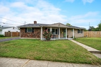 Building Photo - 3900 Montevideo Dr