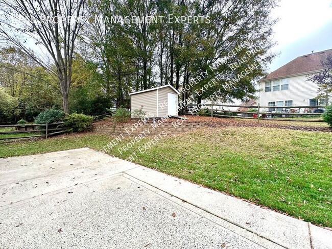 Building Photo - **MOVE IN SPECIAL!**Charming 4BR/2BA Home ...