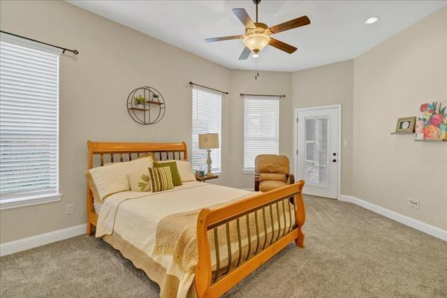 Building Photo - 3300 Fountain Way