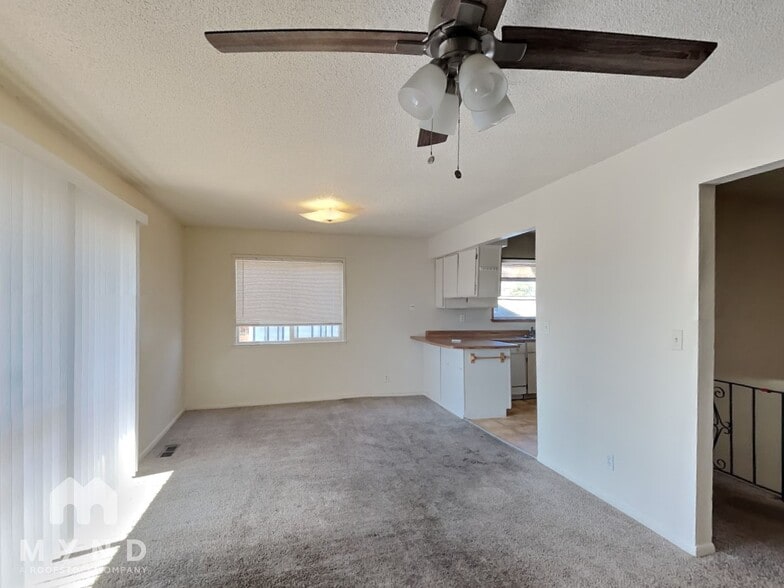 Building Photo - 3565 Buckhorn Way