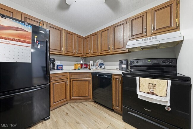 Building Photo - 27413 Westown Blvd