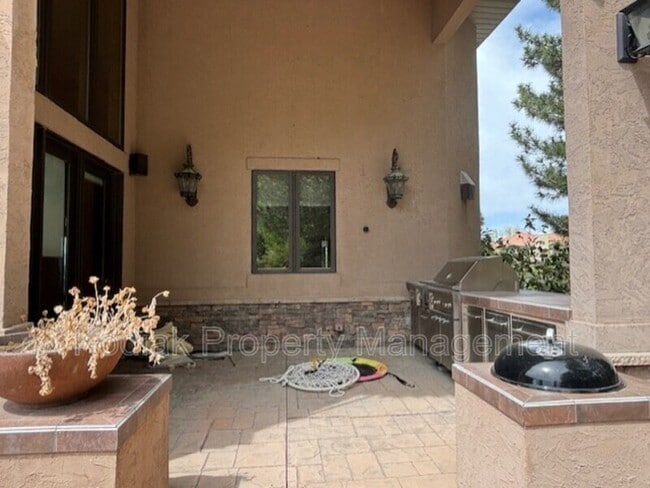 Building Photo - 3608 E Crest Mount Cir