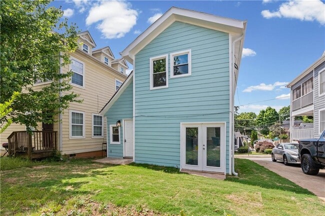Building Photo - 94 Crumley St SE